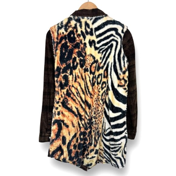 Size M NEW The Nu Vintage Plaid Animal Print Faux-Fur Pearl Snap Top‎ Shirt - Picture 3 of 9